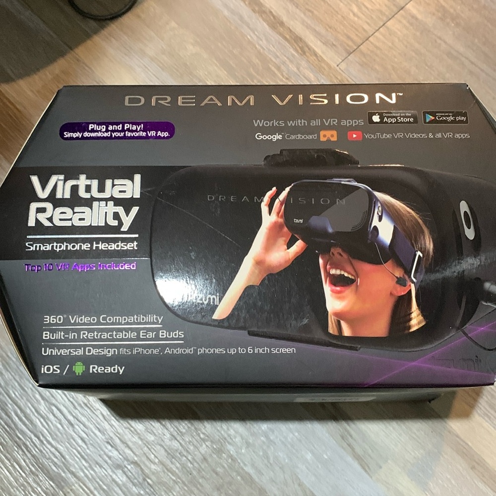 New in box Dream Vision virtual reality